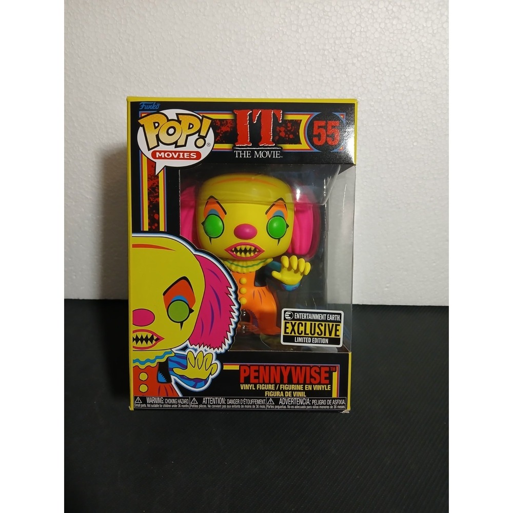 Funko Pop! Movies #55 Pennywise It Blacklight Exclusive